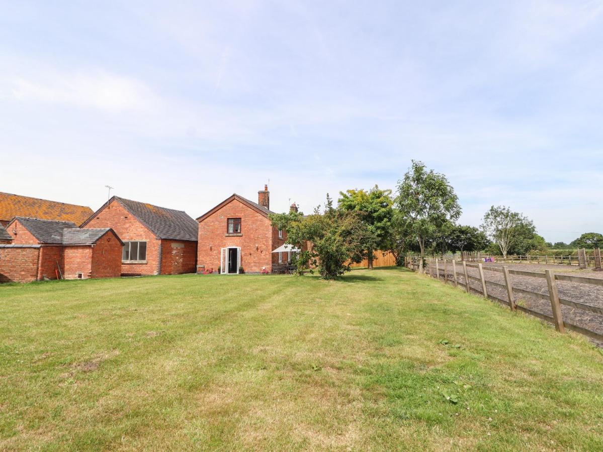 Hill Farm * Nantwich